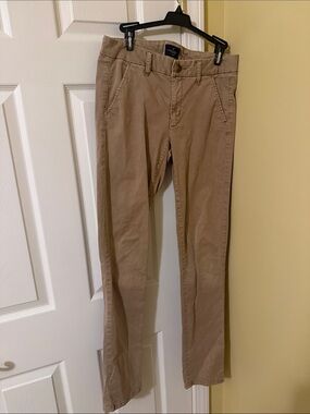 American Eagle Outfitters Straight Leg Chinos in Khaki